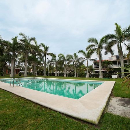 كوستا إسميرالدا Hotel Y Restaurant Casa Del Mar المظهر الخارجي الصورة
