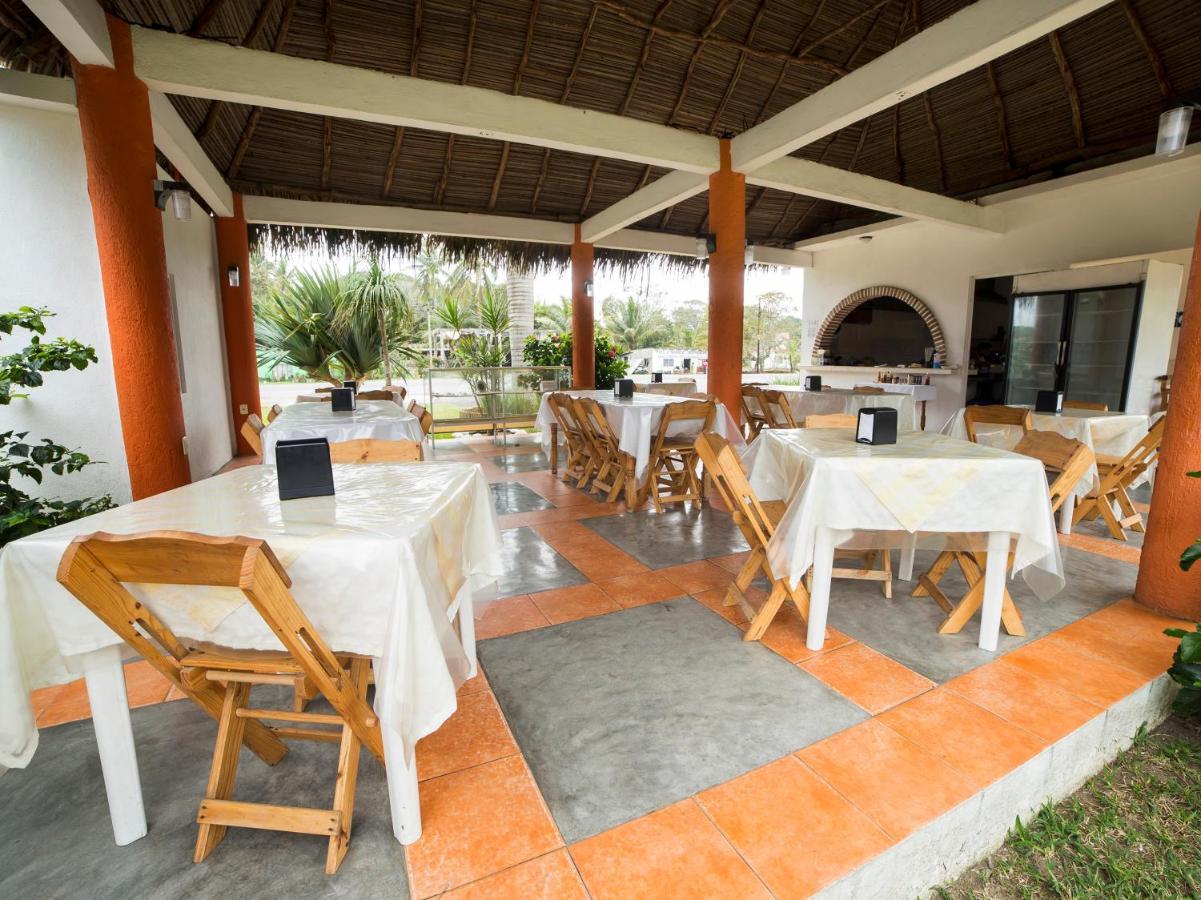 كوستا إسميرالدا Hotel Y Restaurant Casa Del Mar المظهر الخارجي الصورة